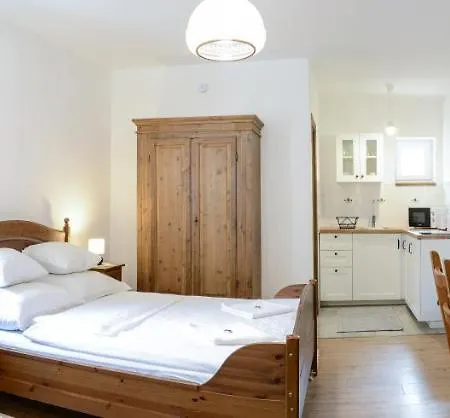 Terrace Iii Apartment Eger