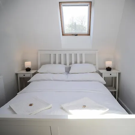 Terrace Iii Apartment *